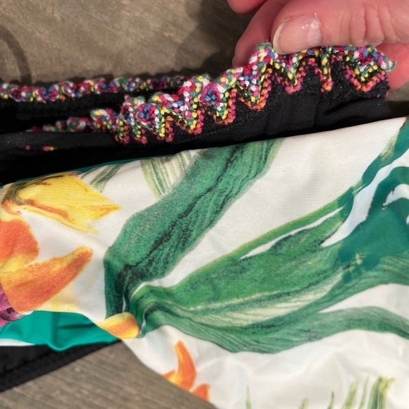 Becca 3 Piece Set - Mardi Gras 1 Shoulder Bikini And Reversible Bottom Size M - Picture 13 of 14